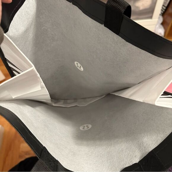 NEW 1 Lululemon Large Reusable Shopping Gift Bag Tote Black and white - empty - Picture 2 of 3